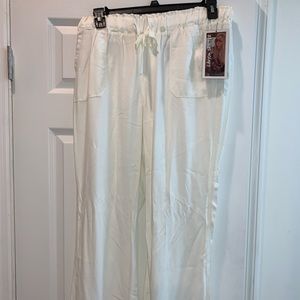 White loose pants